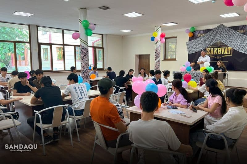 学生参加“扎科瓦特”游戏