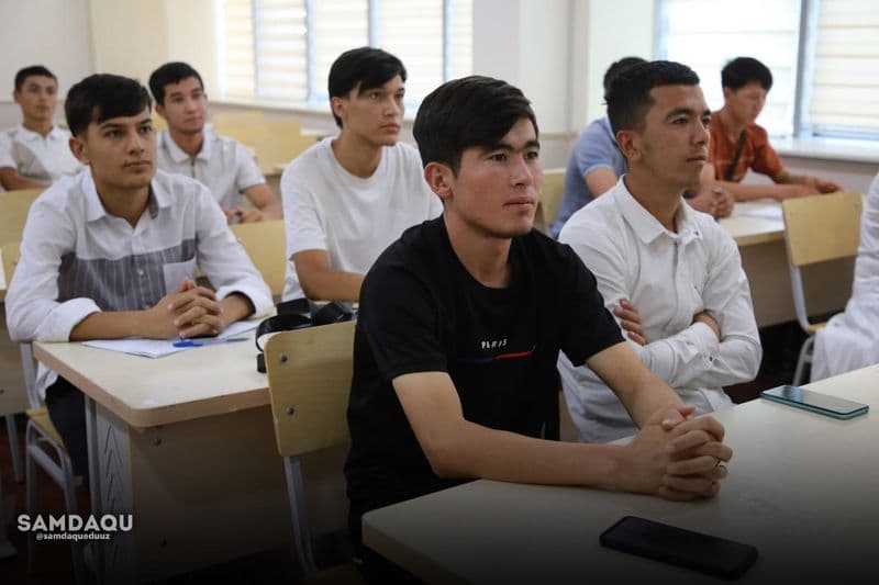 Студенты на показе фильма «Кокандский ветер»