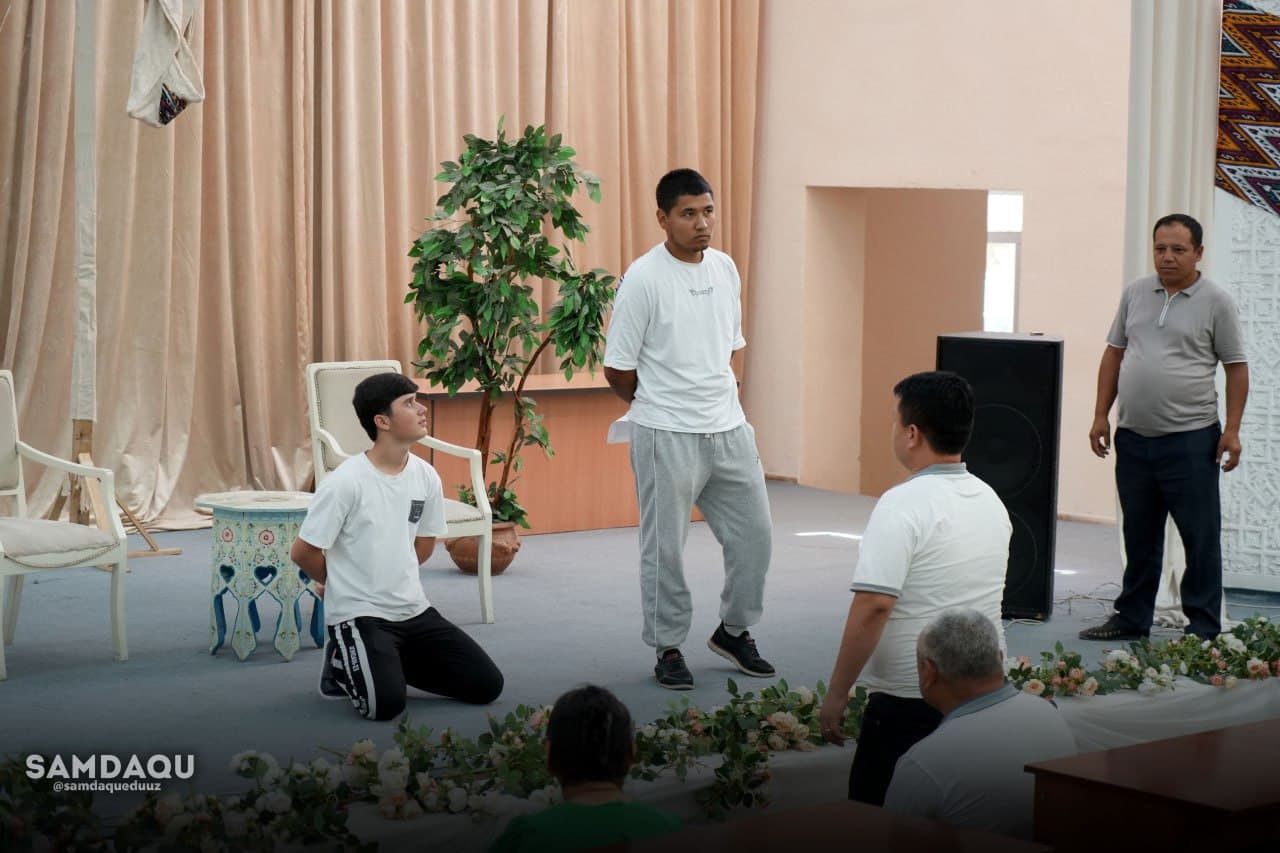 Students at the screening of the “Bahodir Yalangtosh” film