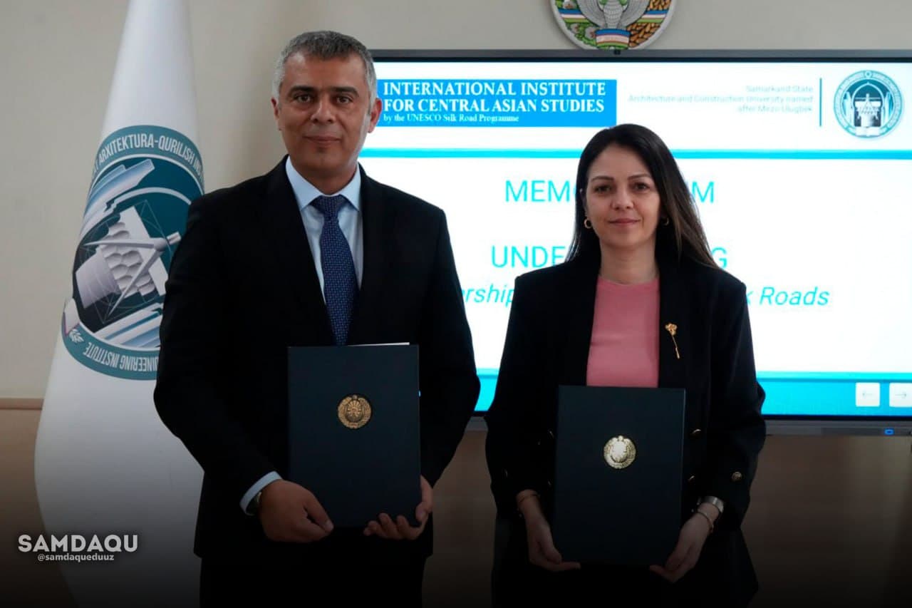 Signing the memorandum with the International Institute for Central Asian Studies