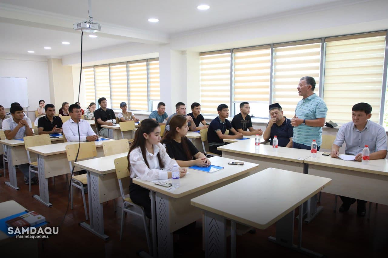 Students at the “Business Marathon” training